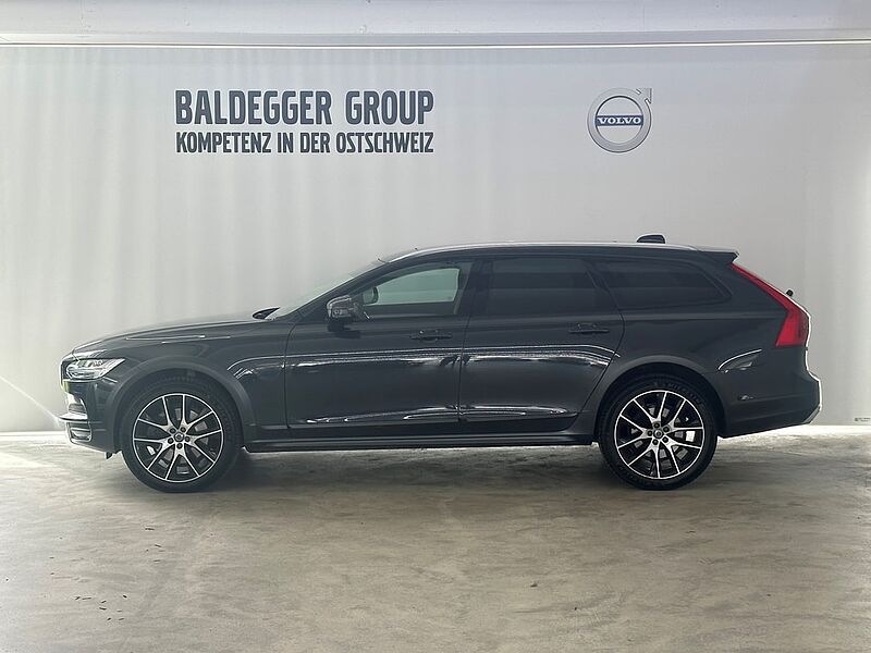 Volvo  Cross Country 2.0 T6 Pro A